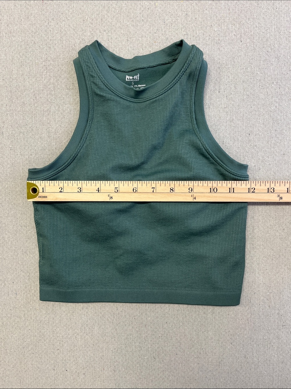 Pro-Fit Seamless Ribbed Cropped Tank Top Built-In Bra Green Small - Picture 5 of 8